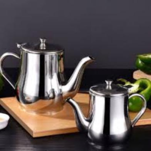 Stainless Steel Oil Dispenser Filter Pot for Kitchen and Sauces 0.5L